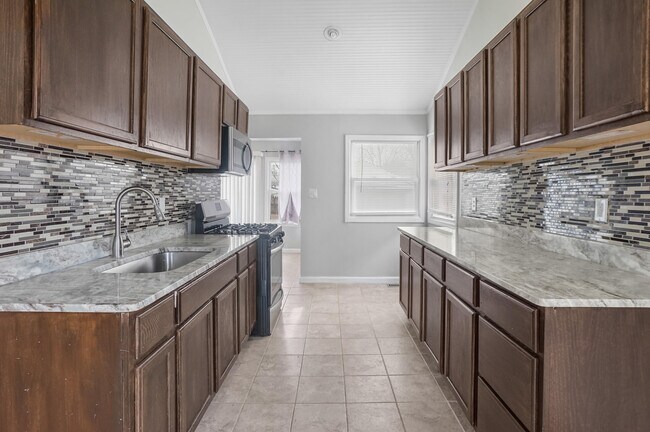 Building Photo - 22000 Cunningham Ave