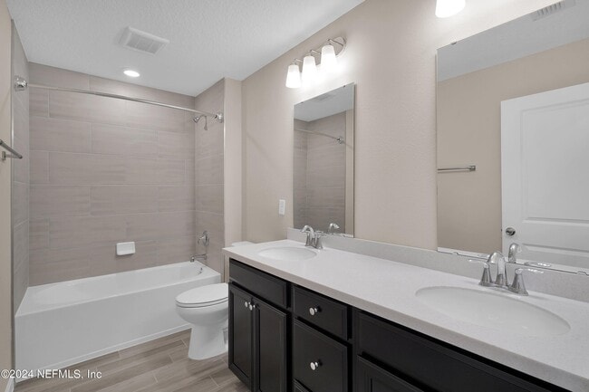 Building Photo - 12811 Josslyn Ln