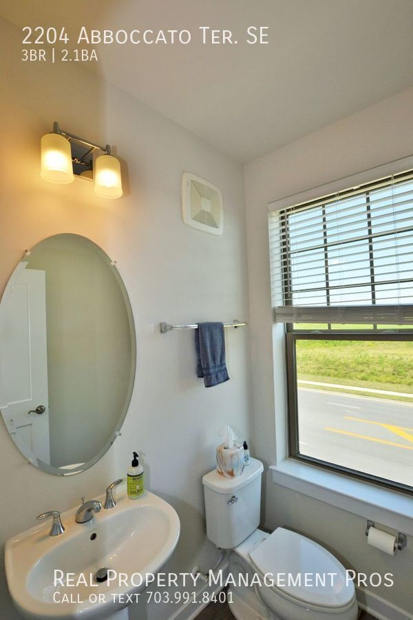 Building Photo - 2204 Abboccato Terrace SE