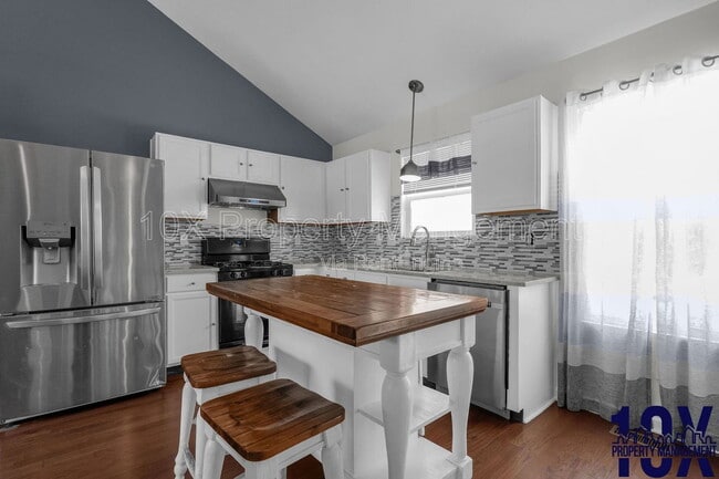 Building Photo - 109 Halcyon Dr