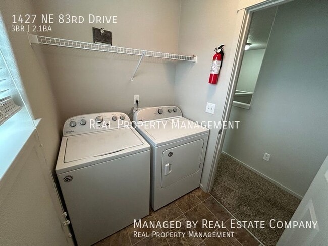 Building Photo - 1427 NE 83rd Dr