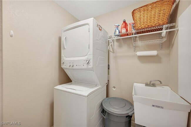 Building Photo - 13061 Hamilton Harbour Dr