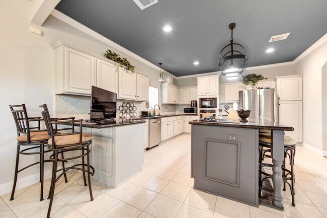 Building Photo - 1811 Emerald Green Dr