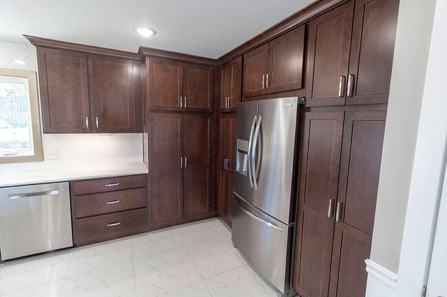 Building Photo - 2500 Bluff Blvd