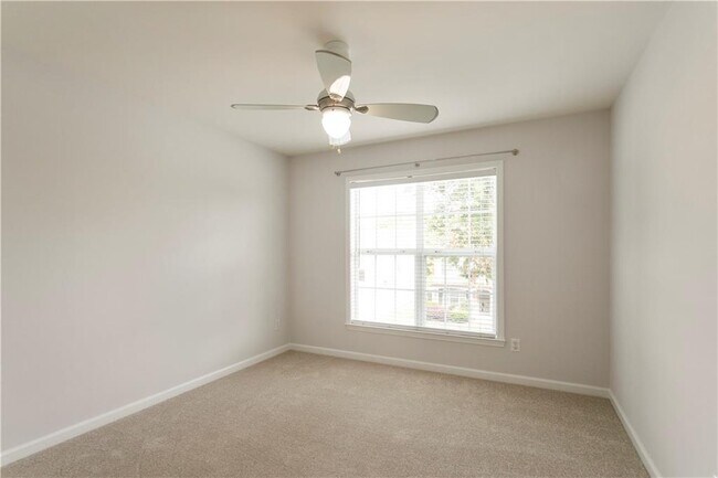 Building Photo - 485 Friars Head Dr NE