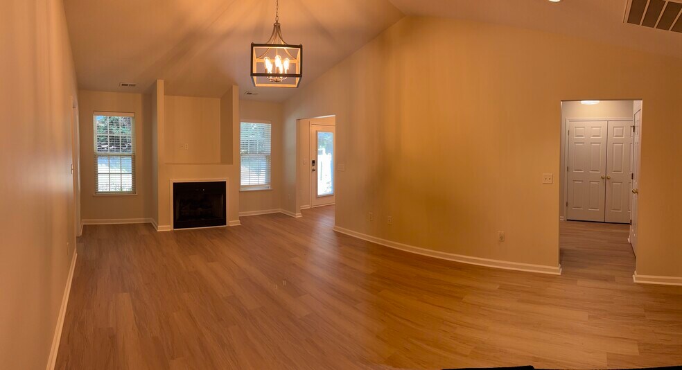 HUGE Living Room W Gas Fireplace! - 83 Birkshire Way