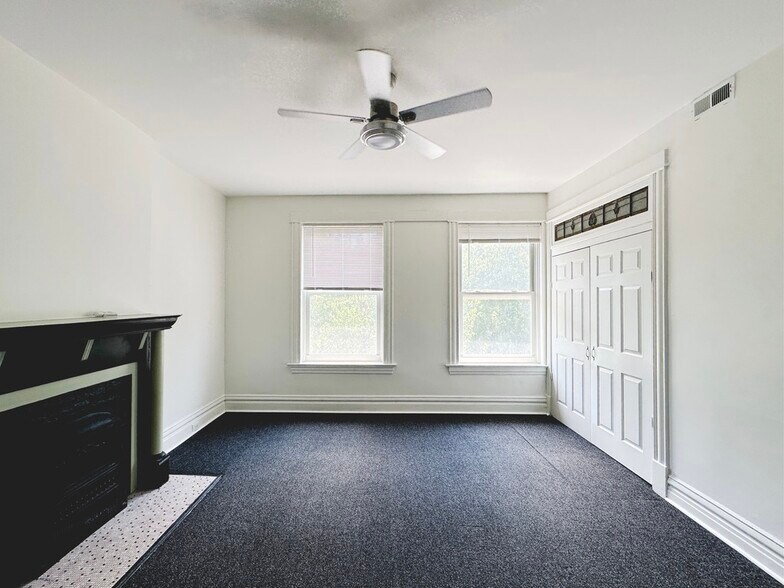 Building Photo - 4167 Botanical Ave