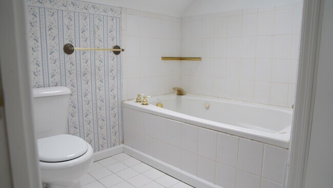 Building Photo - 6345 Morrowfield Ave