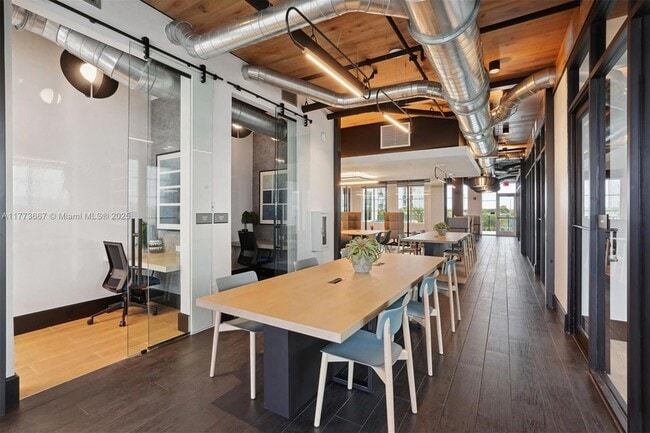 Building Photo - 2095 W Atlantic Ave