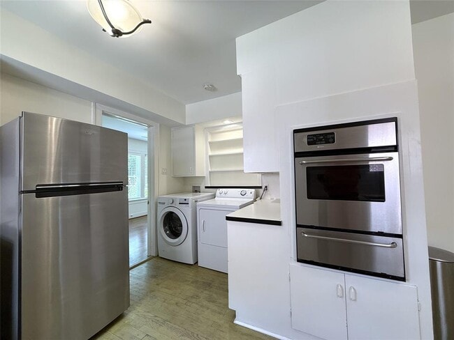 Building Photo - 2312 Quenby St