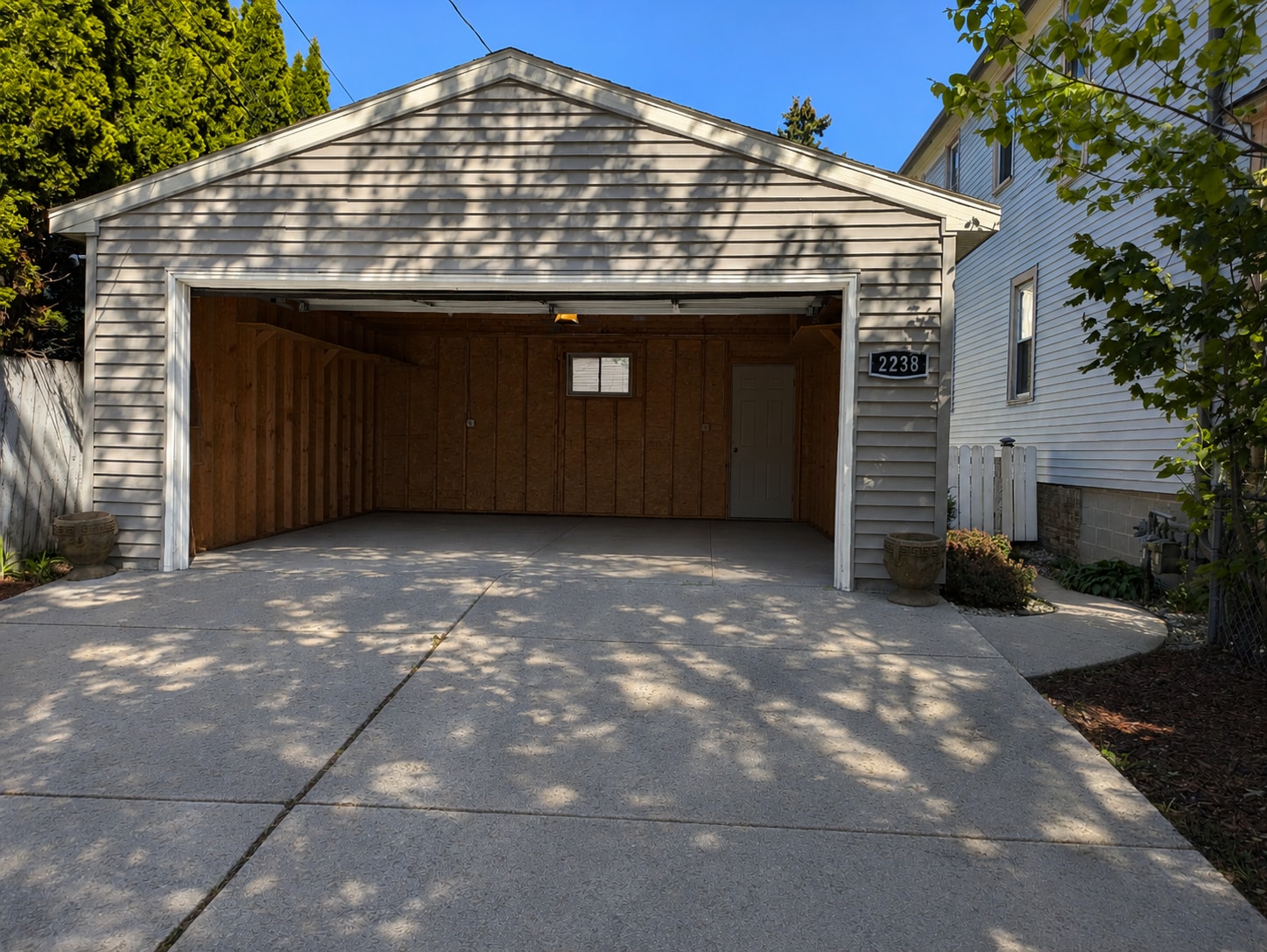 Building Photo - 2238 N Booth St