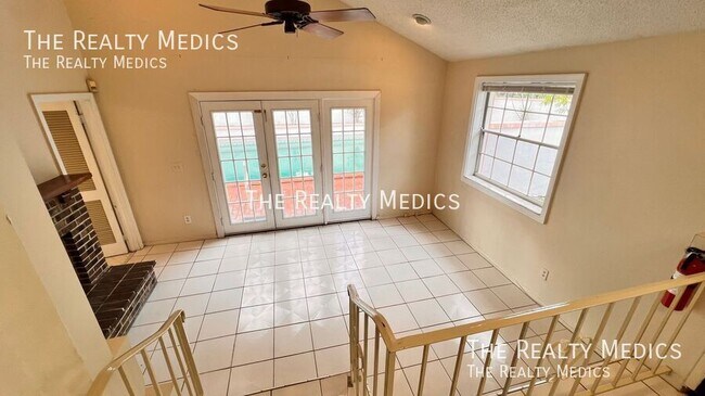 Building Photo - 1807 N Park Ave