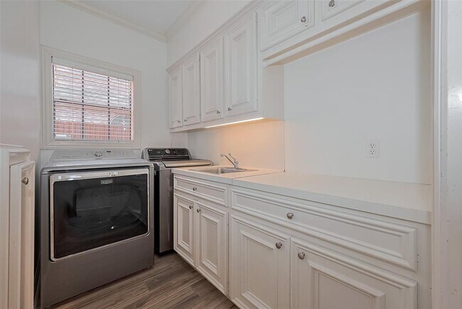 Building Photo - 510 Barkers Cove