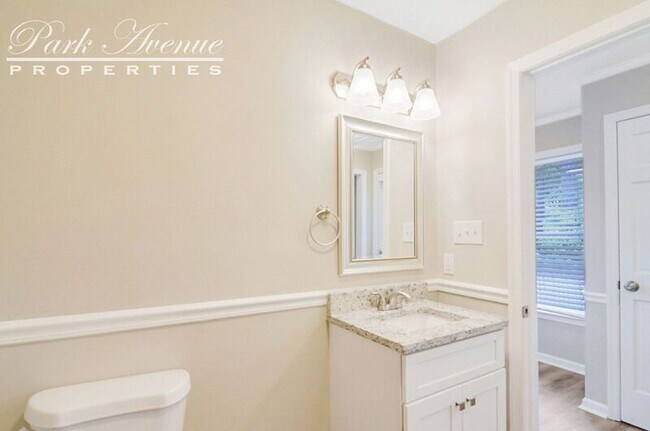 Building Photo - 7300 Bassett Hall Ct