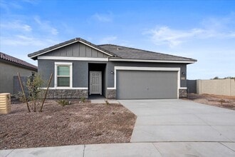 Building Photo - 4 Bedroom Home with Mountain Views Now Ava...