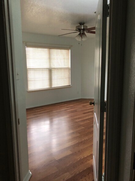 Room #2 - 867 Spyglass Dr