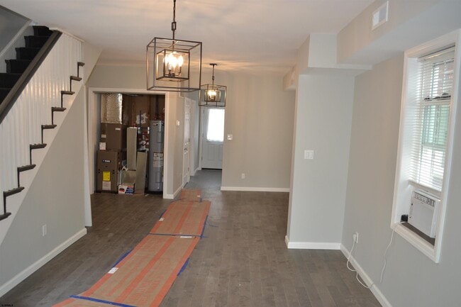 Building Photo - 103 N Harvard Ave