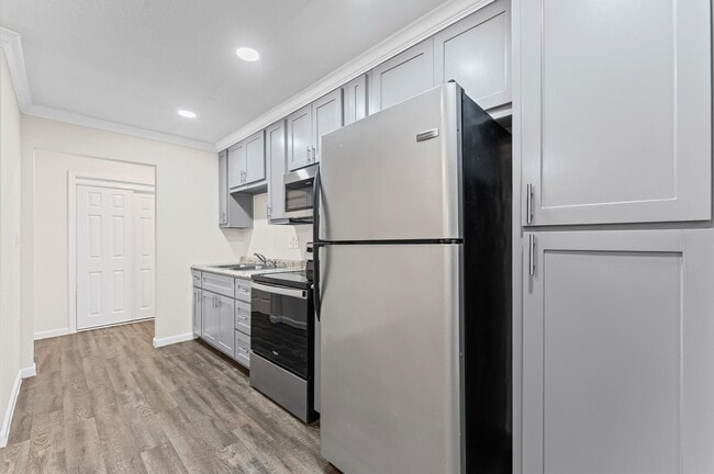 Building Photo - 27241 Wells Ln