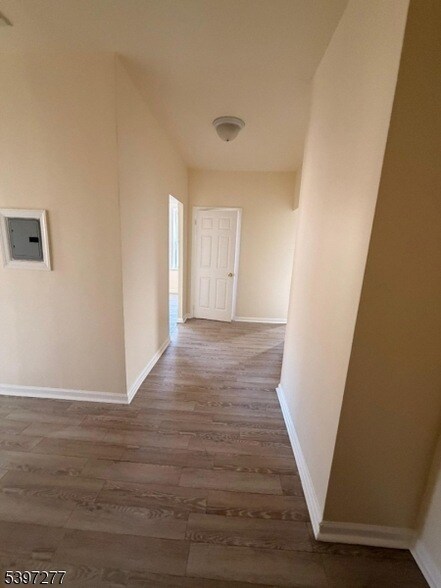 Building Photo - 120 Bragaw Ave