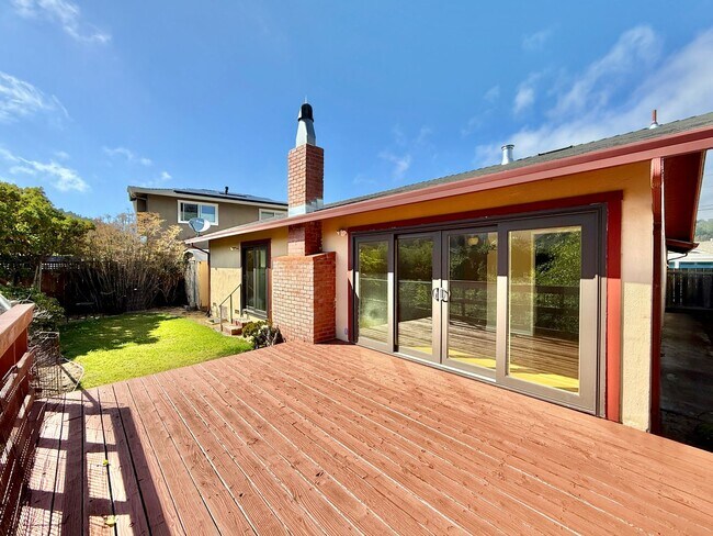 Building Photo - Renovated 3bed/2bath Linda Mar Rancher