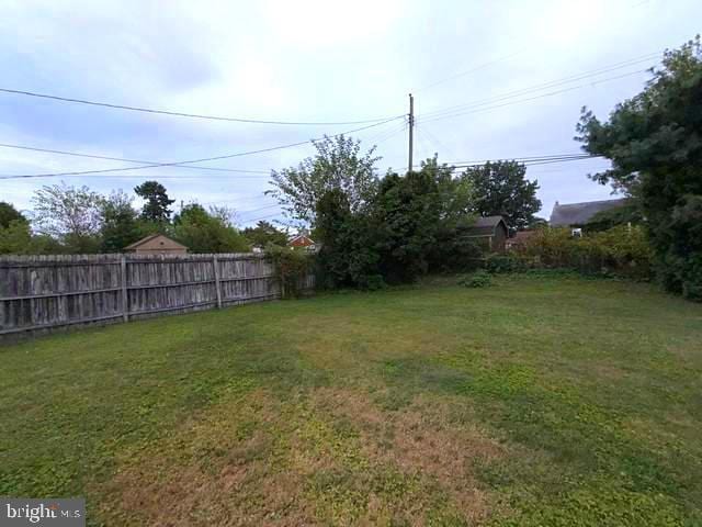 Building Photo - 5017 Mauretania Ave