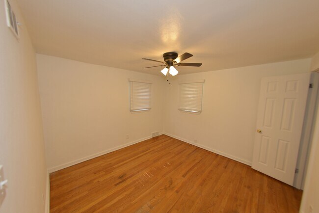 Building Photo - 1275 N Florissant Rd