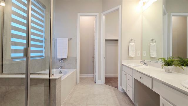 Building Photo - 1922 Renwick Dr