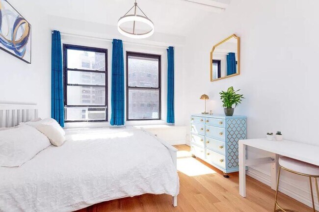 Building Photo - 1 bedroom in New York NY 10004