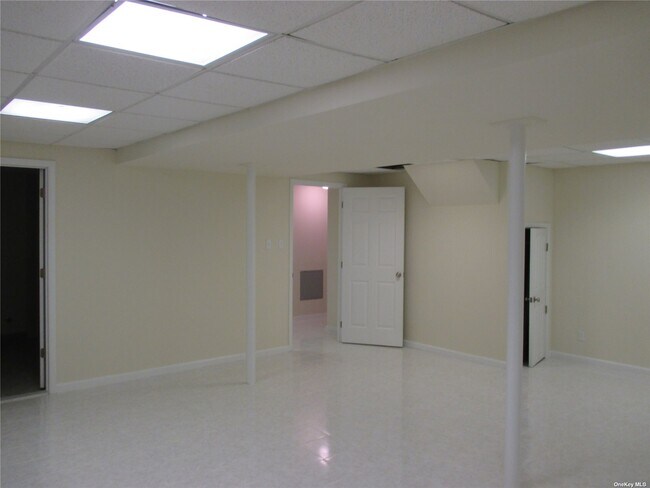 Building Photo - 60 Firwood Rd