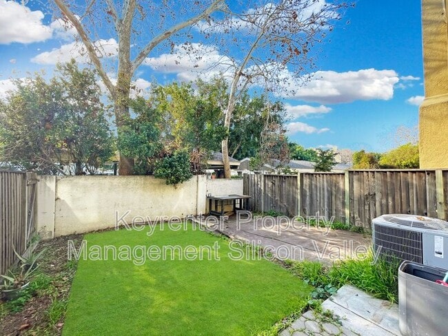 Building Photo - 603 Morningstar