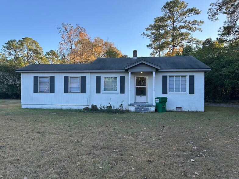 Building Photo - 402 W 22nd Street