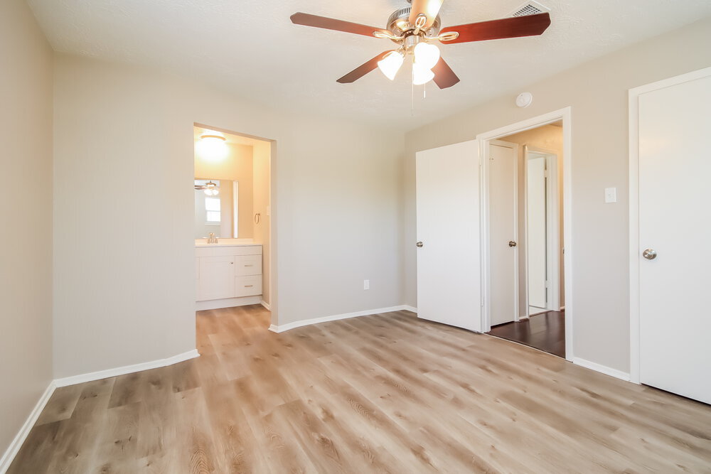 Building Photo - 6027 Leafwood Cir