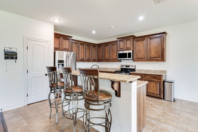 Building Photo - RENTAL HOME IN YOUNGSVILLE!