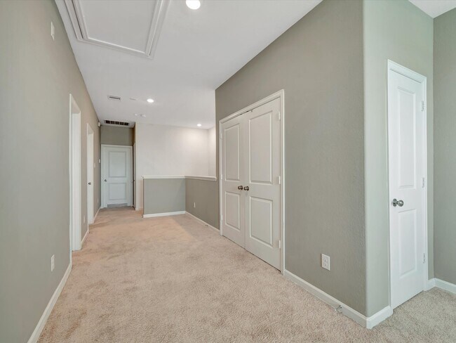 Building Photo - 10630 Cabot Trl