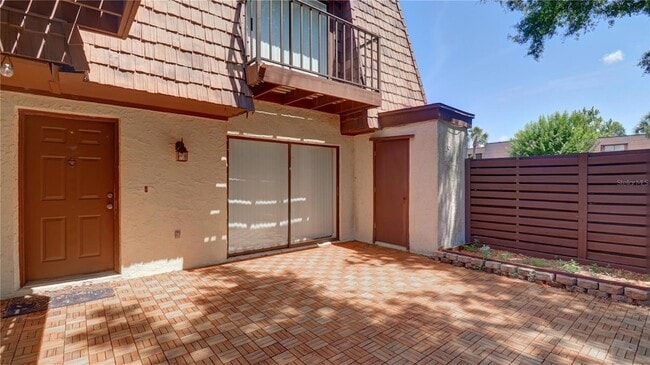 Building Photo - 15206 W Pond Woods Dr