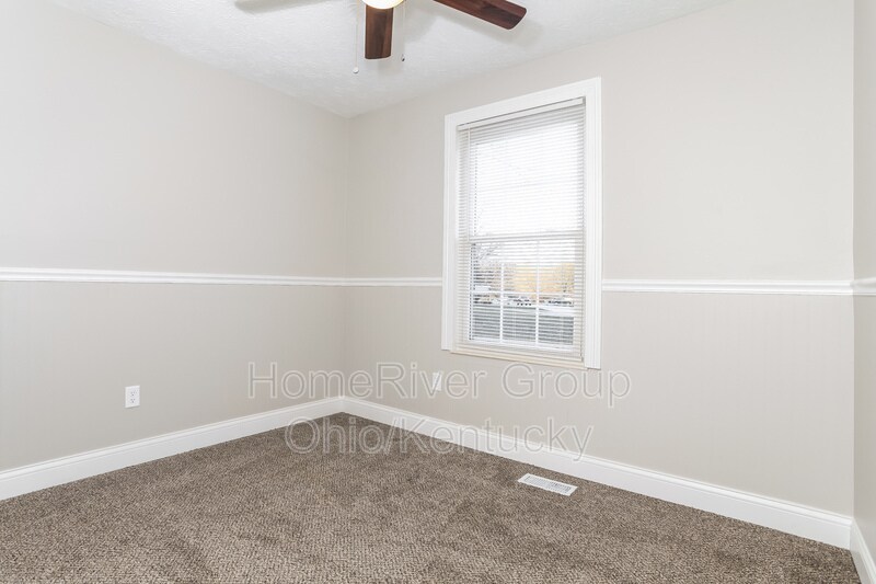 Building Photo - 3881 Magnolia Dr