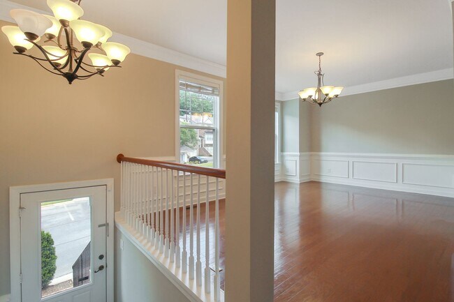 Building Photo - 2147 Yancy Ln