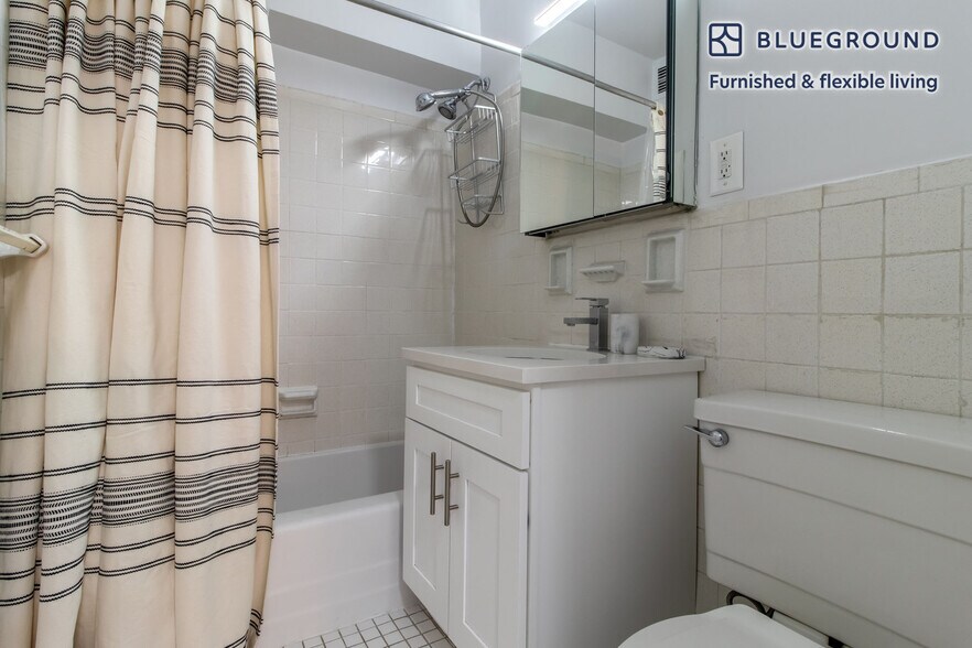 Building Photo - 315 East 86th St