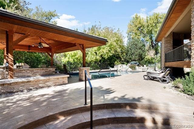 Building Photo - 1705 W Hinsdale Pl