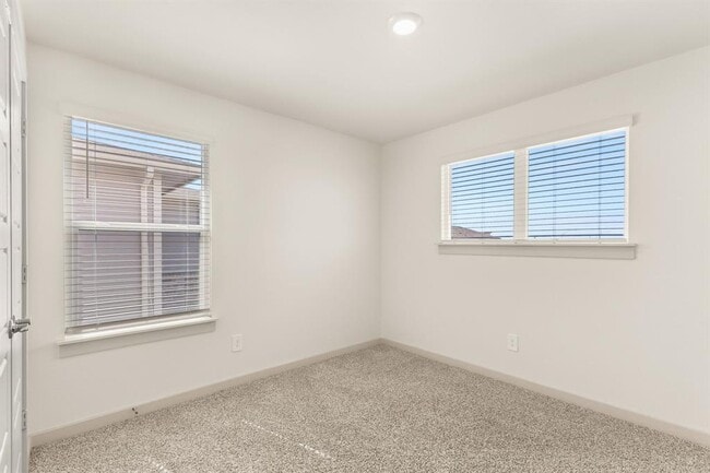 Building Photo - 140 New Hvn St