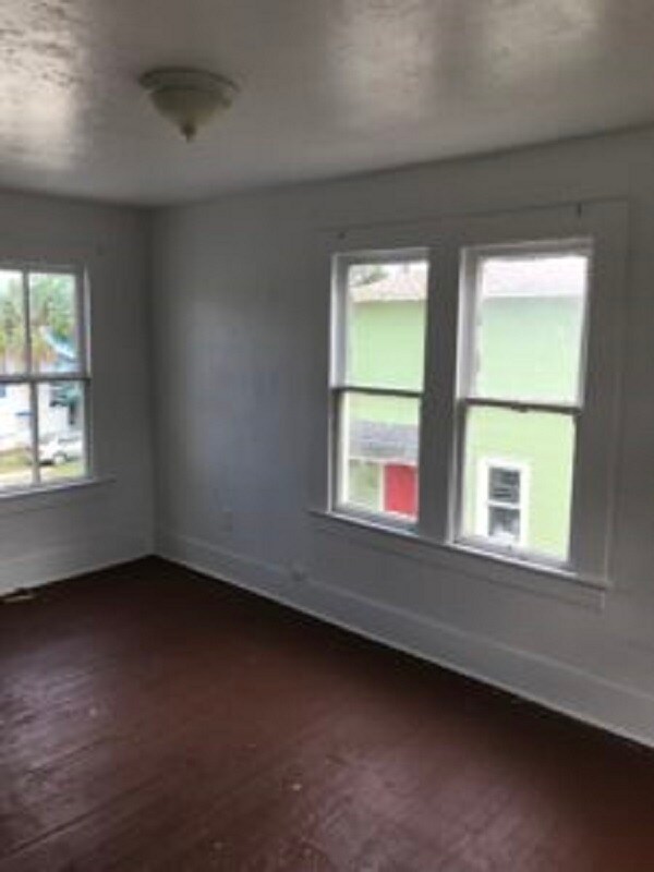 Building Photo - 312 N Peninsula Dr