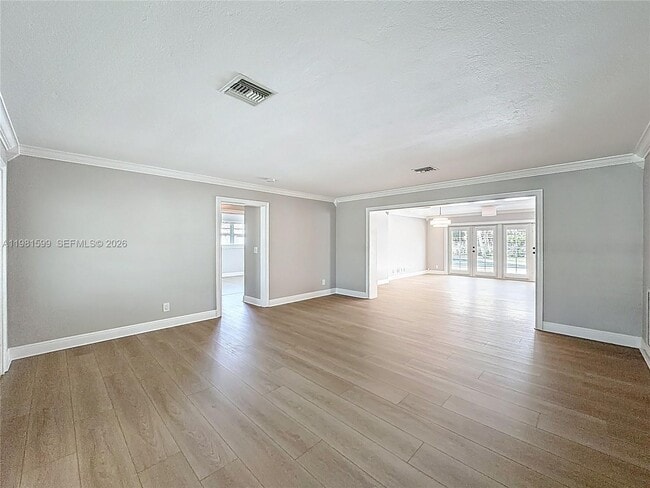 Building Photo - 2533 NE 21st Terrace