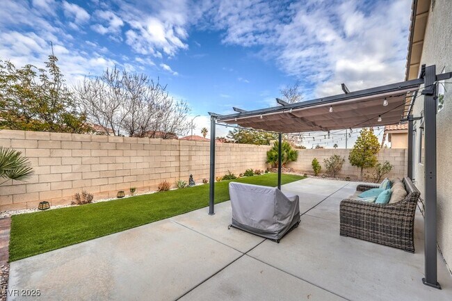 Building Photo - 9758 Vista Crest Ave