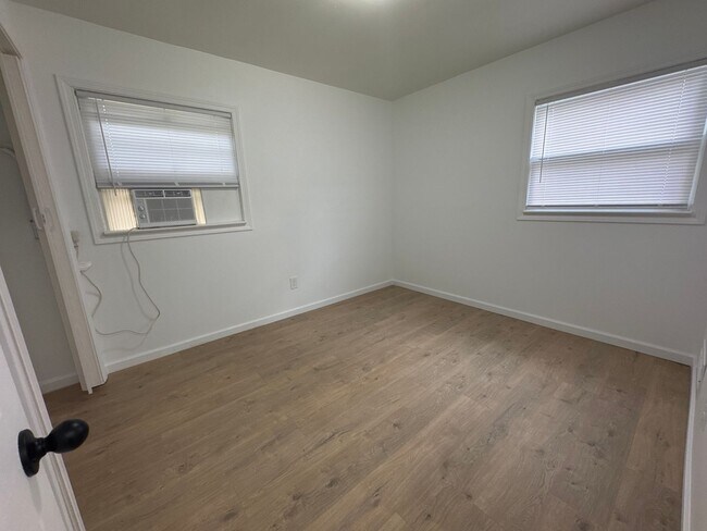 Building Photo - 2708 Trimble St