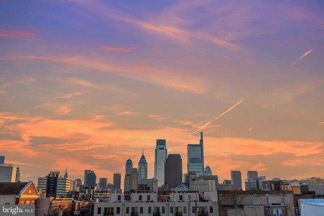 Building Photo - 710 N 16th St