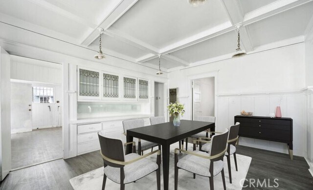 Building Photo - 454 W 59th Pl