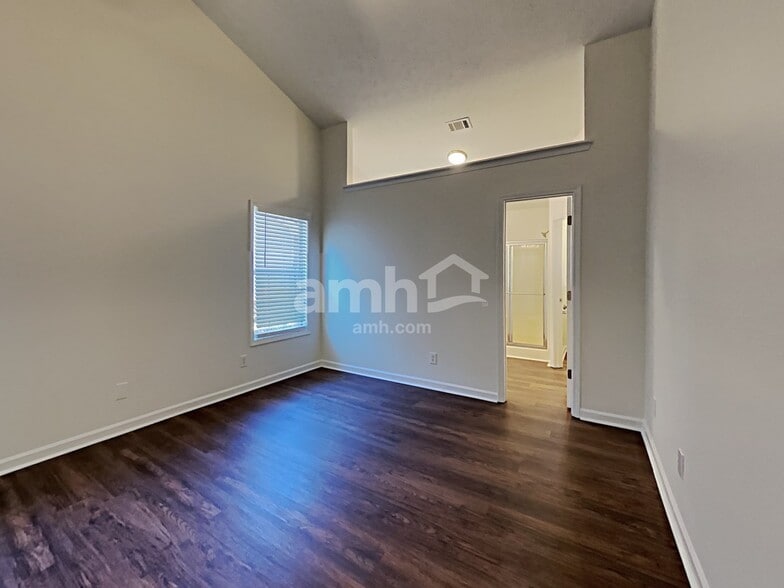 Building Photo - 2117 Steffi Ln NW