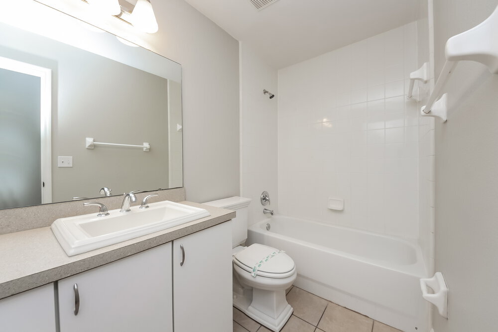 Building Photo - 12110 Woodglen Cir