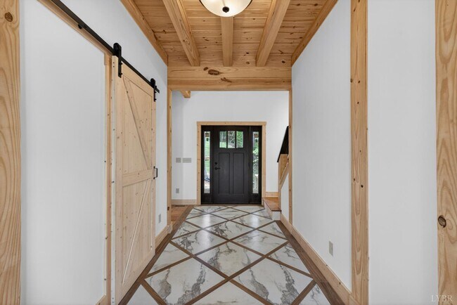 Building Photo - 308 Acres Ct