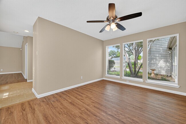 Building Photo - 1414 S Kirkwood Rd